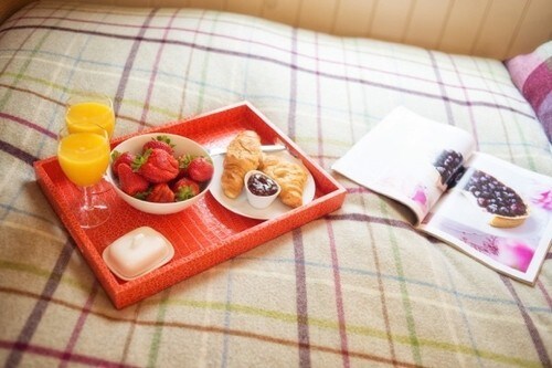 Bertie's Retreat Glamping Shepherd Hut in the Peak District Bertie's Retreat Glamping Shepherd Hut in the Peak District