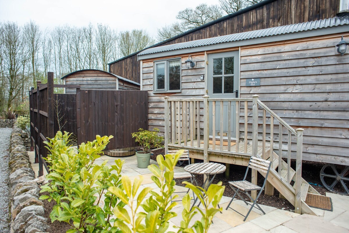 Digby's Hut - Glamping Shepherd Hut in the Peak District Digby's Hut - Glamping Shepherd Hut in the Peak District