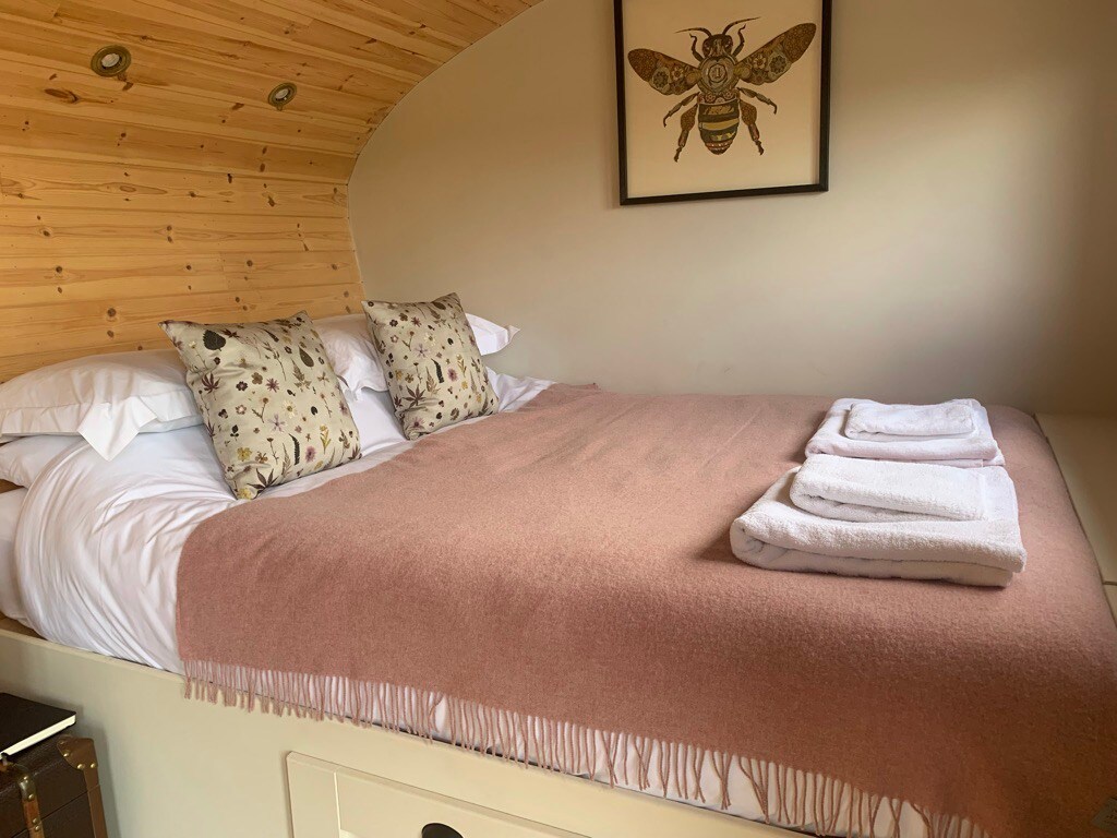 Meadow View Glamping Cabin in the Peak District Meadow View Glamping Cabin in the Peak District